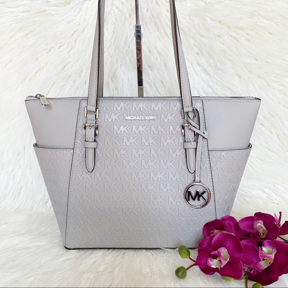Michael Kors Handbags - 🎉PRICE FIRM🎉NWT Michael Kors Charlotte Tote